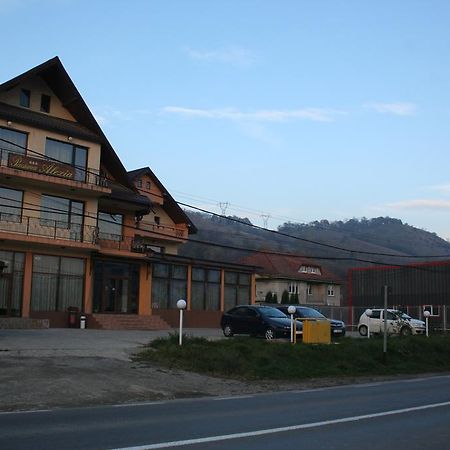 Pensiunea Alexia Piatra Neamt Exterior photo